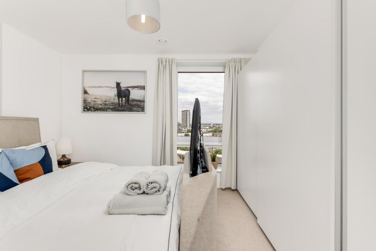 Khayat Homes - The Ferry - Two Bed Лондон